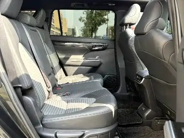 Toyota Crown Kluger 2022