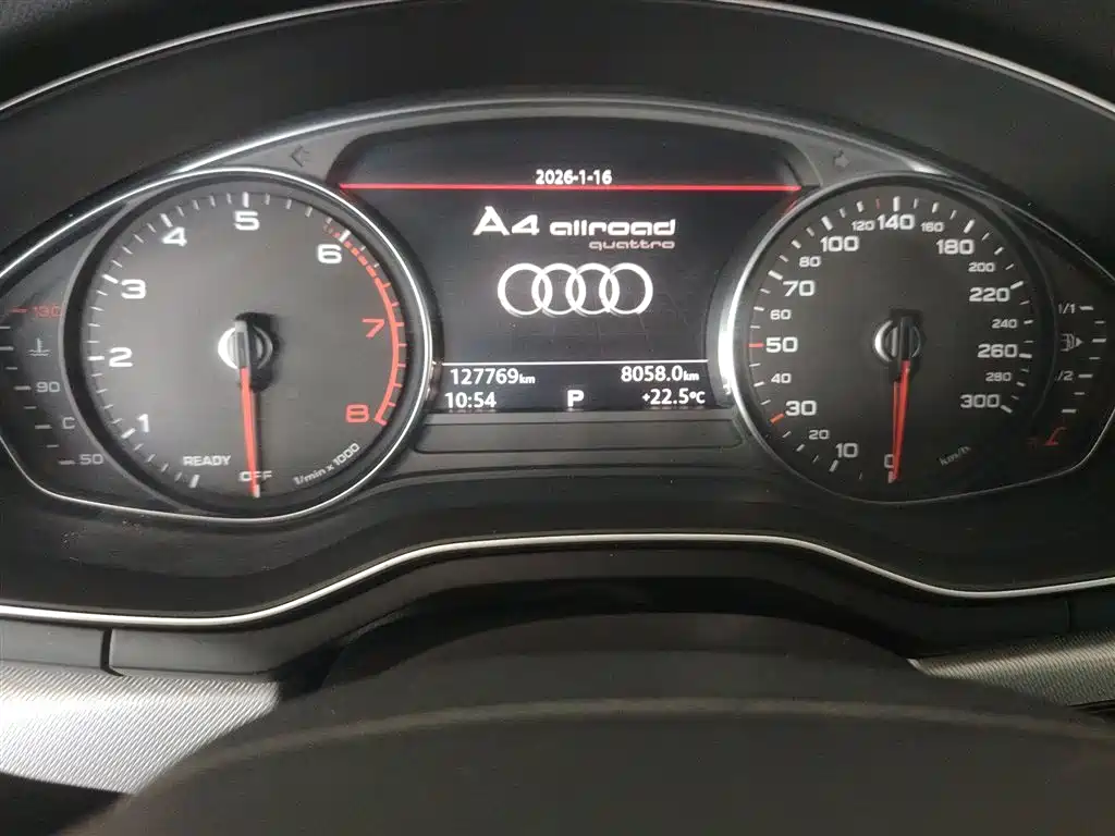 Audi A4 2018 — фото 11
