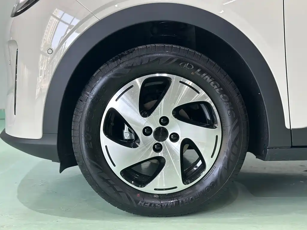 Geely Galaxy Starwish 2026 — фото 15