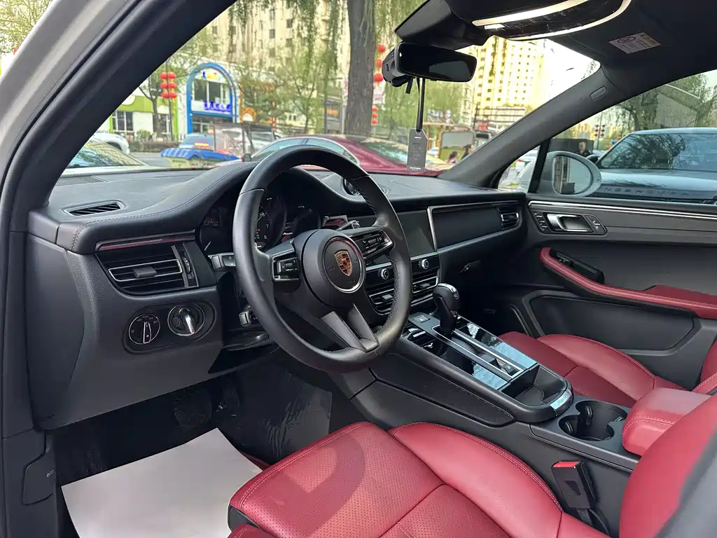 Porsche Macan 2022 — фото 17