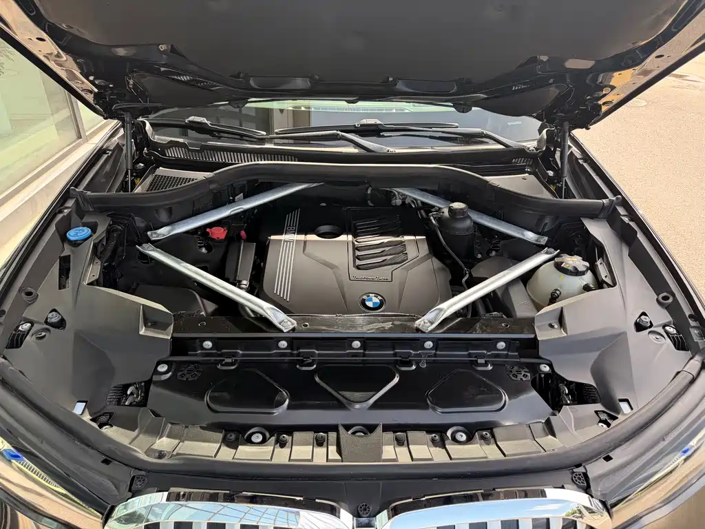 BMW X7 2021