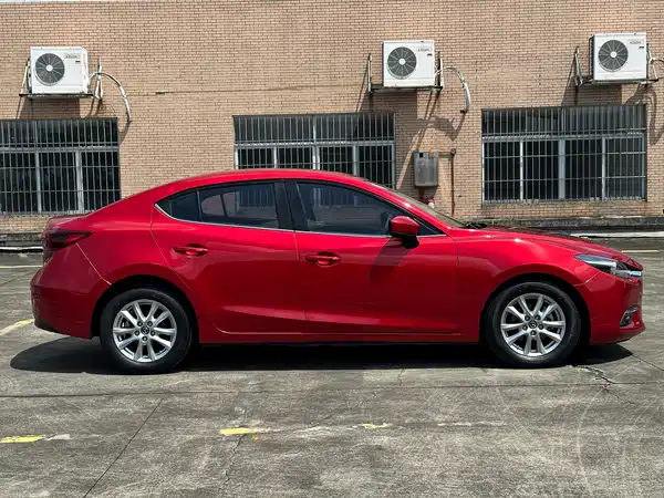Mazda 3 Axela 2018
