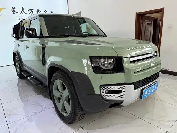 Land Rover Defender 2023
