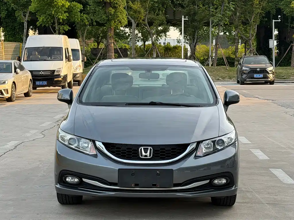 Honda Civic 2015 — фото 2