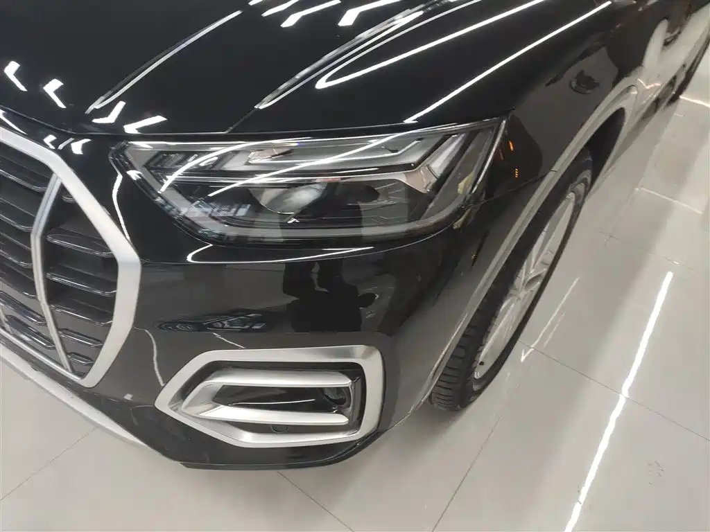 Audi Q5L 2023 — фото 24