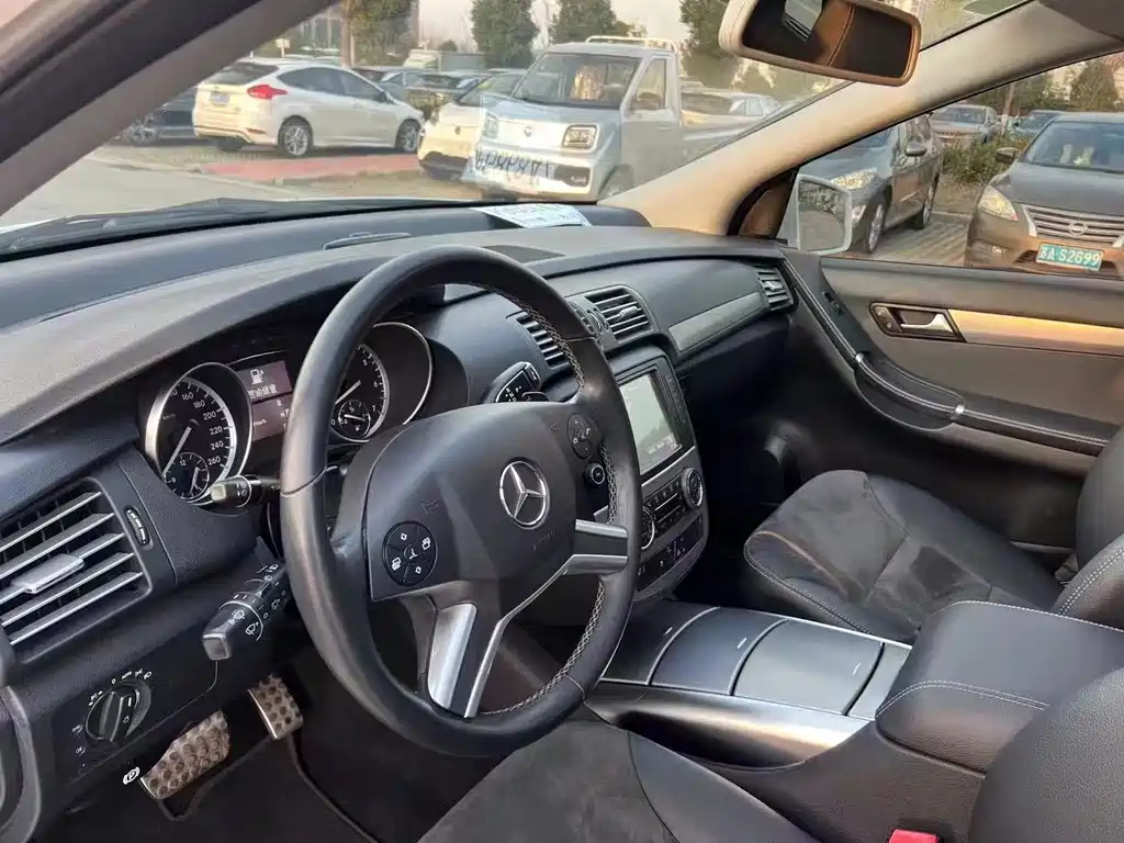 Mercedes-Benz R-Class 2015 — фото 16