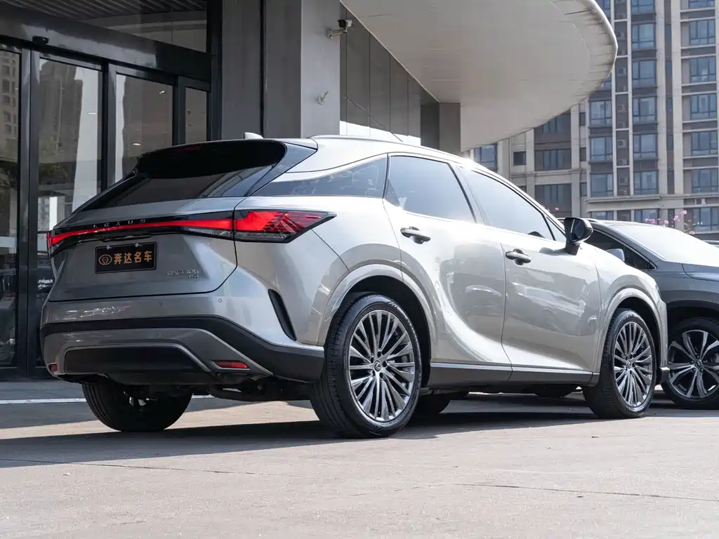 Lexus RX 2025