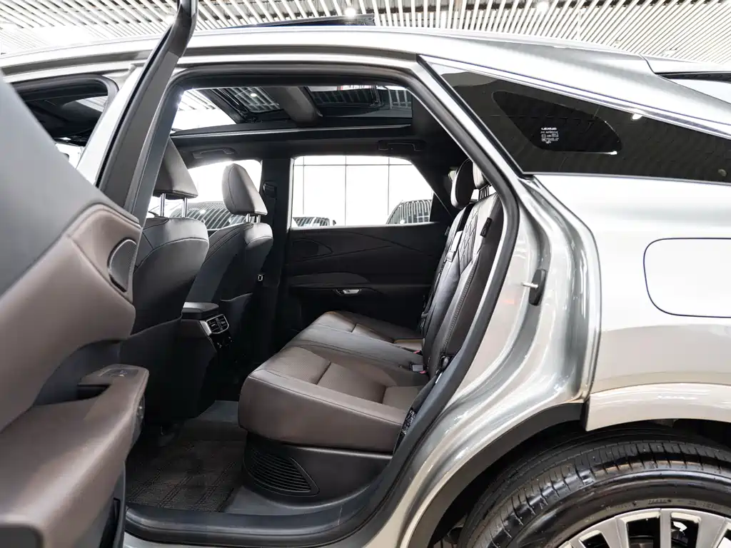 Lexus RX 2025 — фото 10