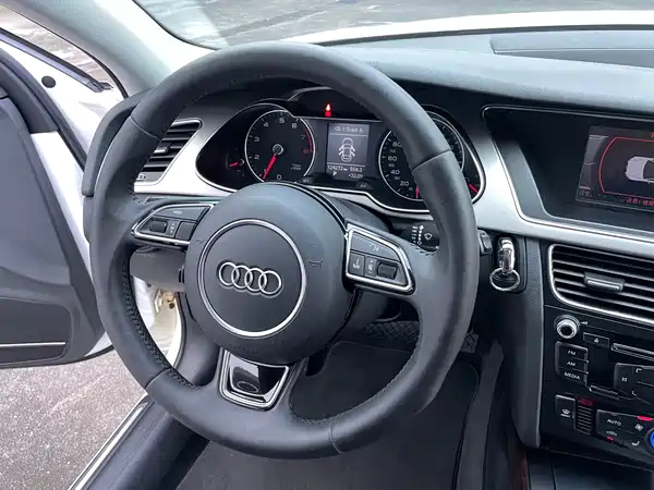Audi A4L 2014