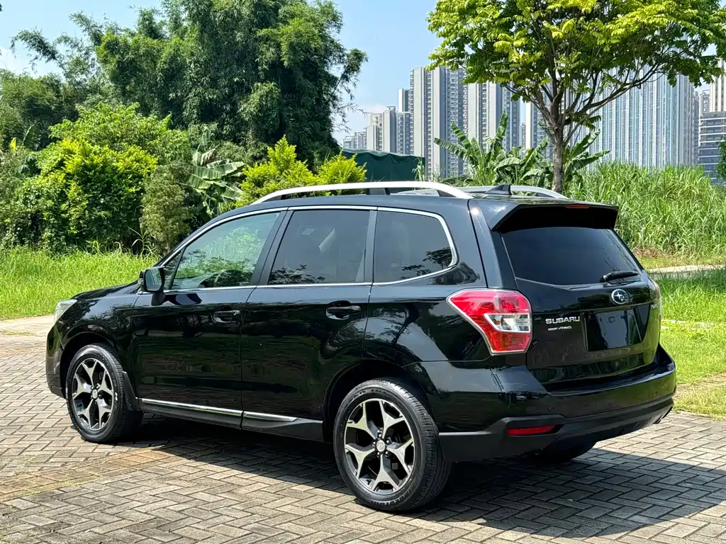 Subaru Forester 2016 — фото 12