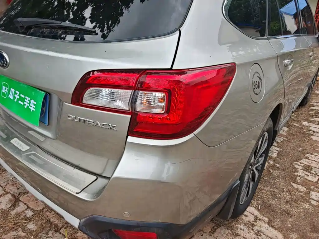 Subaru Outback 2017 — фото 8