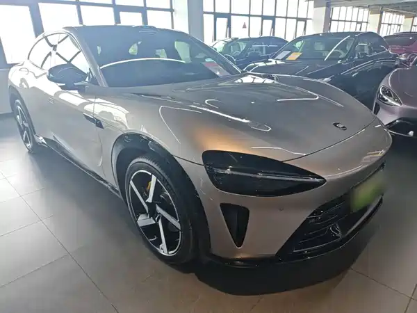 Xiaomi YU7 2025