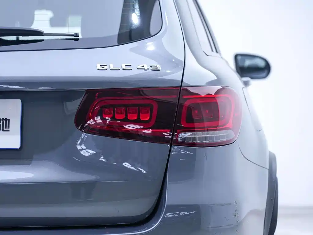 Mercedes-Benz GLC AMG 2021 — фото 19