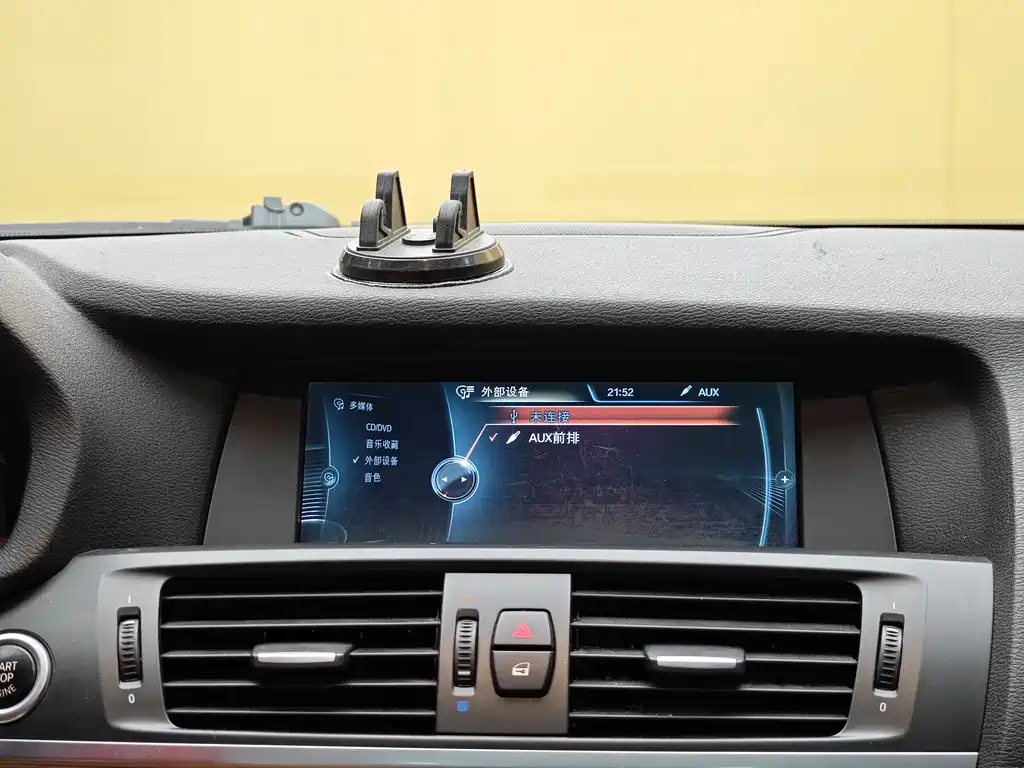 BMW X3 2013 — фото 15