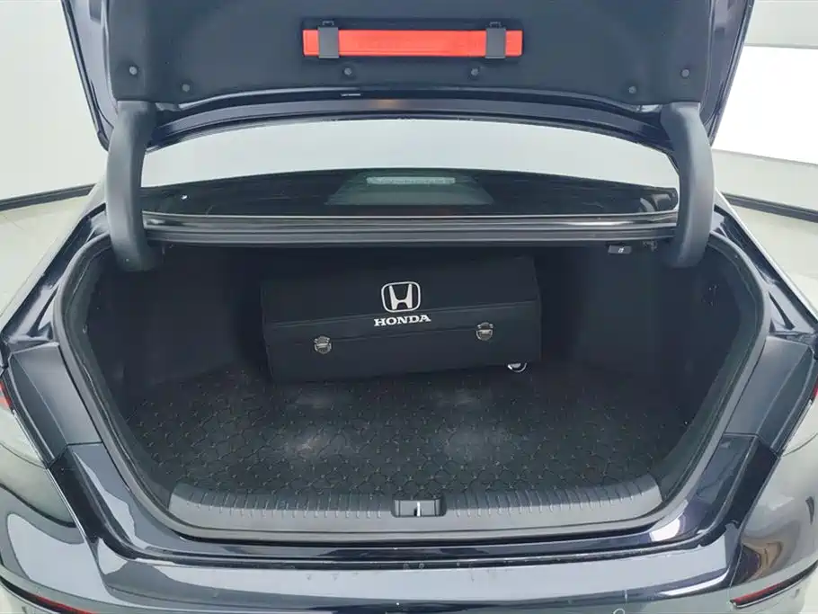 Honda Accord 2024 — фото 4