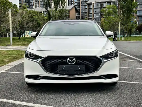 Mazda 3 Axela 2022