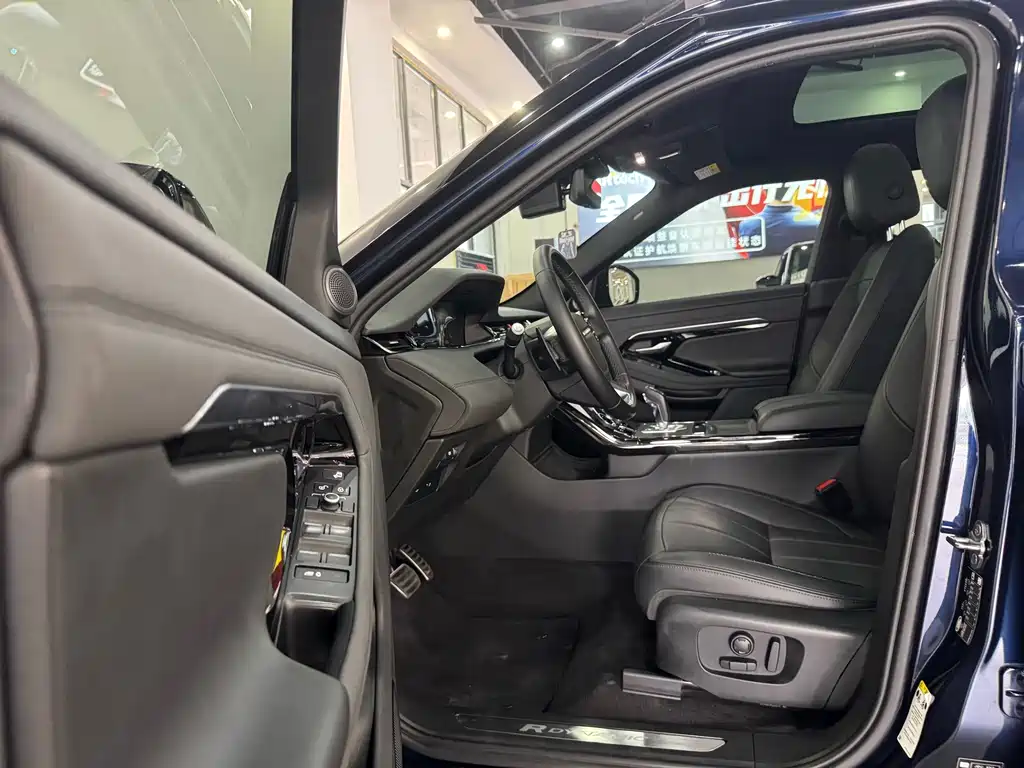 Land Rover Range Rover Evoque 2020 — фото 18