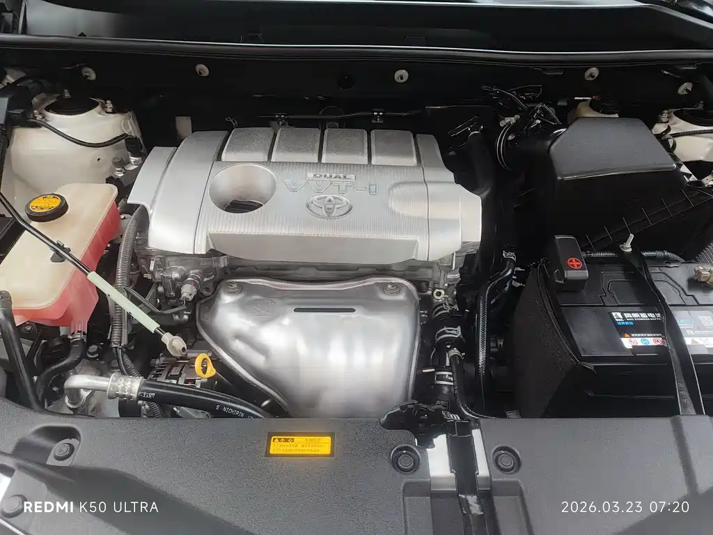 Toyota RAV4 2015 — фото 21