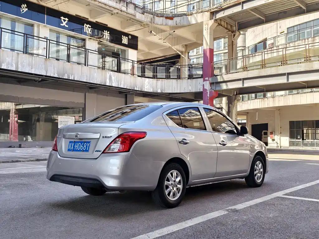 Nissan Sunny 2016