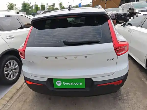 Volvo XC40 2021