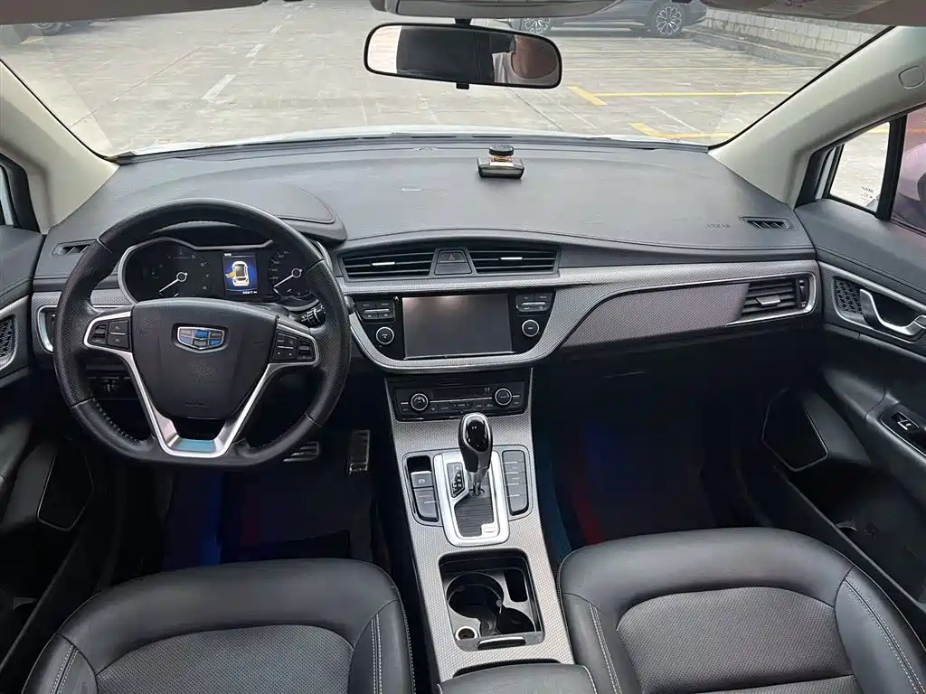 Geely Emgrand GS 2018 — фото 6