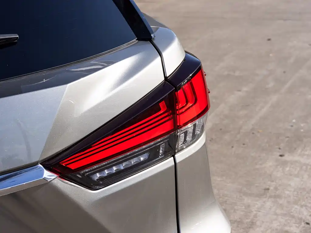 Lexus RX 2023