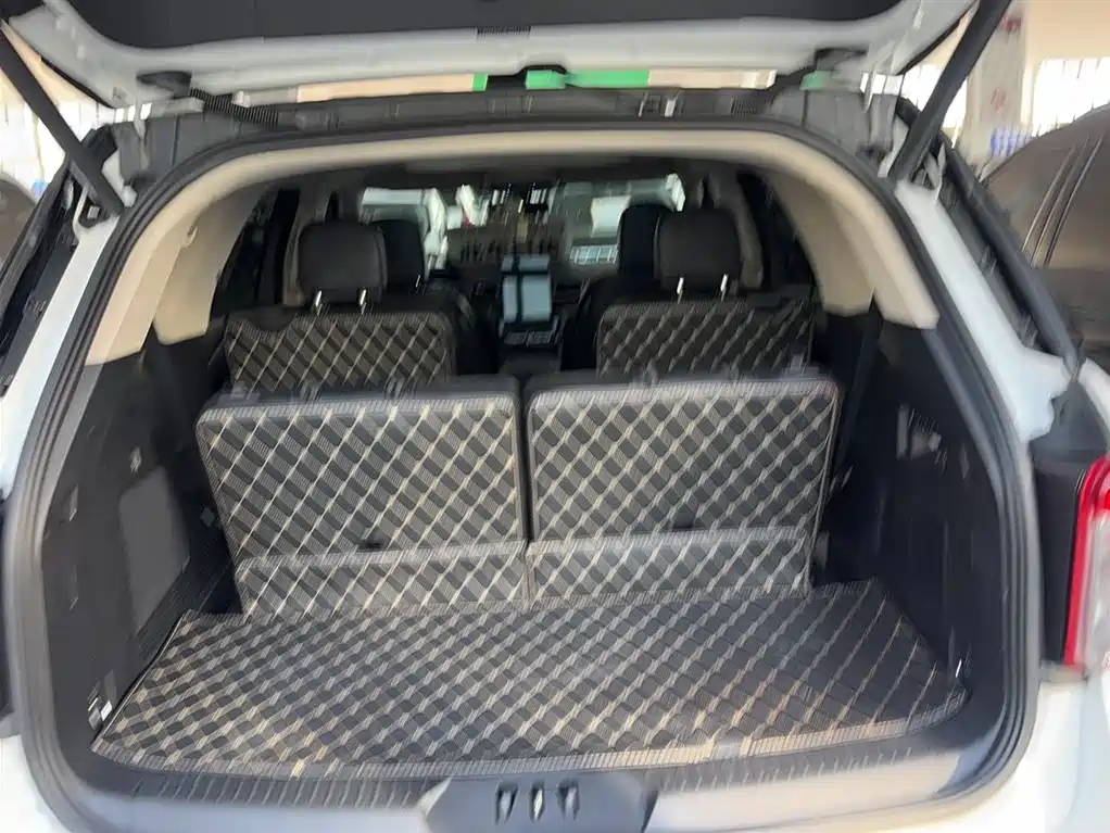 Ford Explorer 2021 — фото 12