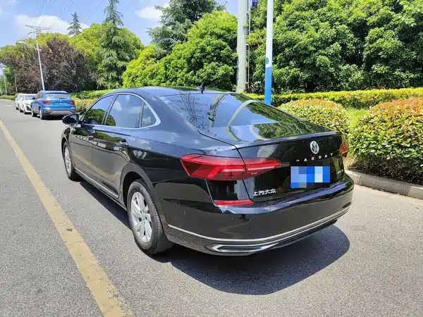 Volkswagen Passat 2021