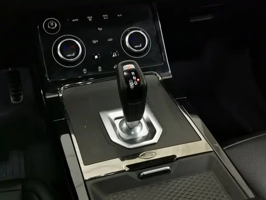 Land Rover Evoque 2021 — фото 13