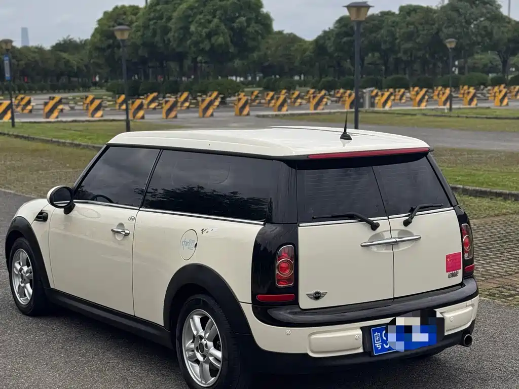 MINI Clubman 2013