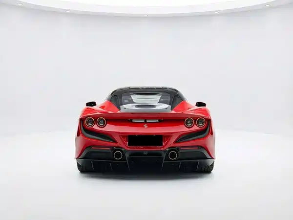 Ferrari F8 2022