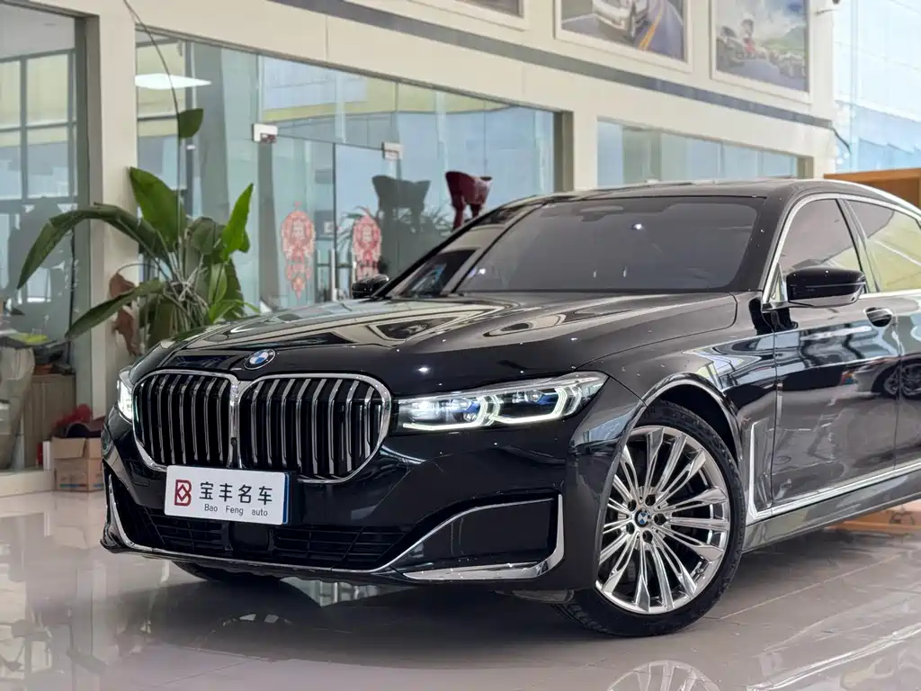 BMW 7 Series 2021 — фото 18