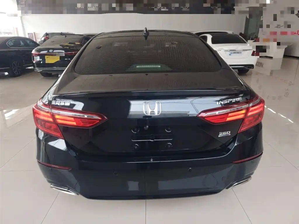 Honda Inspire 2021 — фото 22