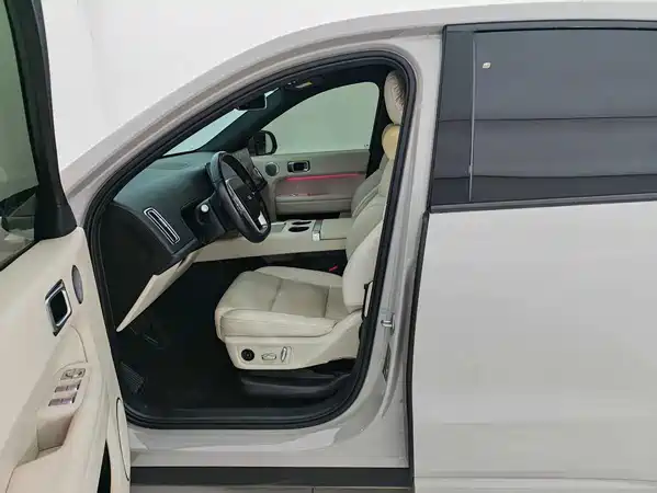 Li Auto L6 2024