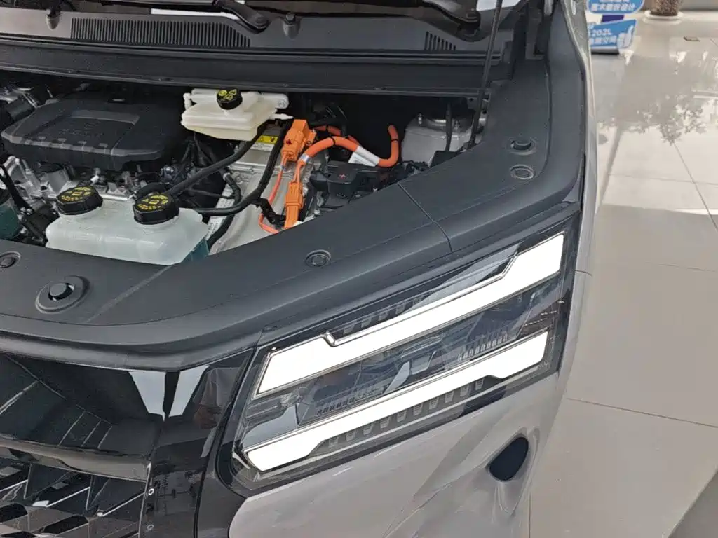Wuling Starlight 730 EV 2025 — фото 25