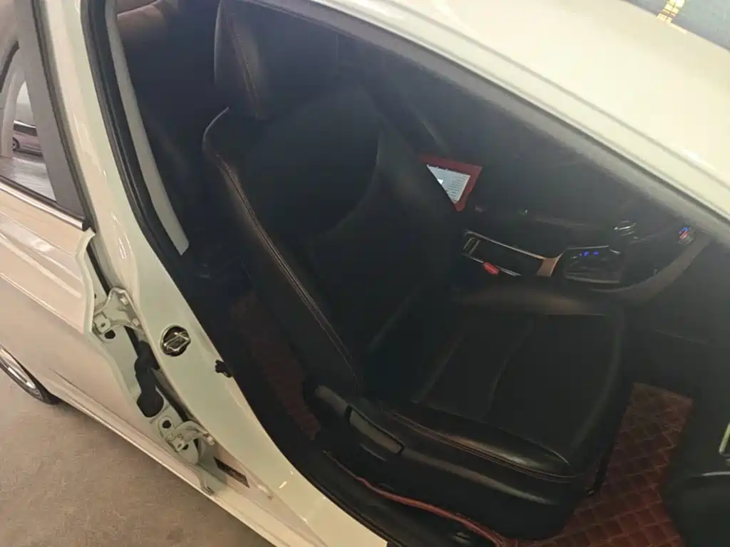 Hyundai Elantra 2018 — фото 25