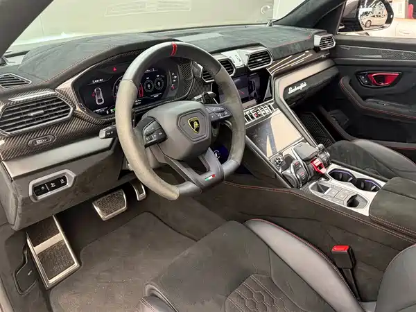 Lamborghini Urus 2023