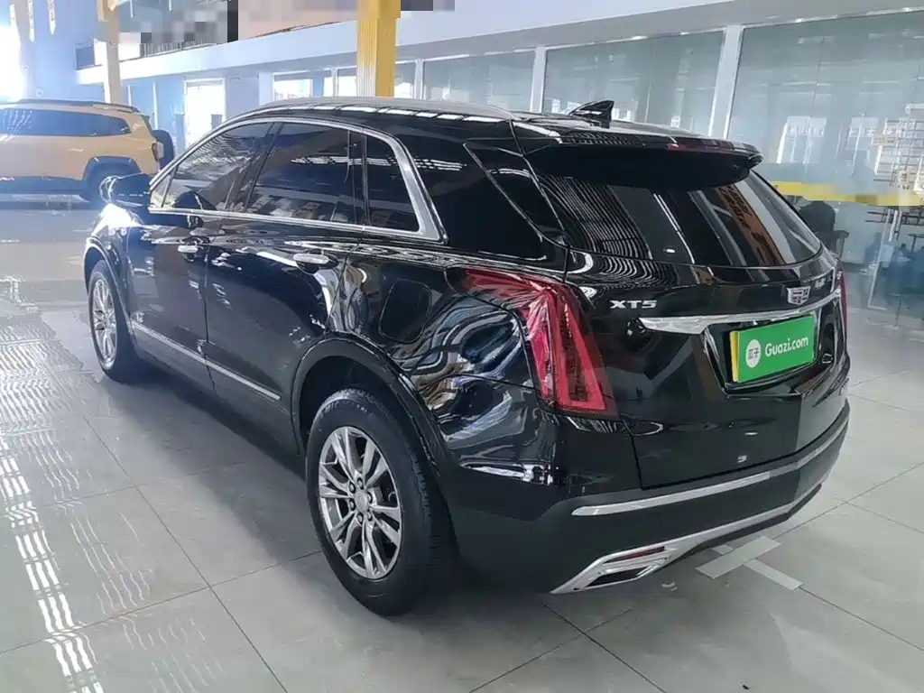Cadillac XT5 2021 — фото 5