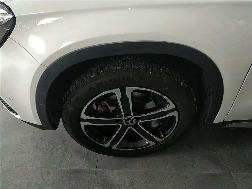 Mercedes-Benz GLA 2018 — фото 25