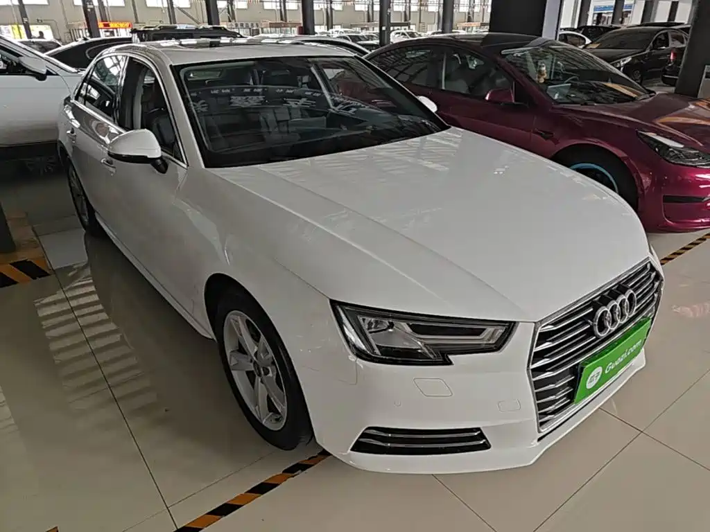 Audi A4L 2017 — фото 22