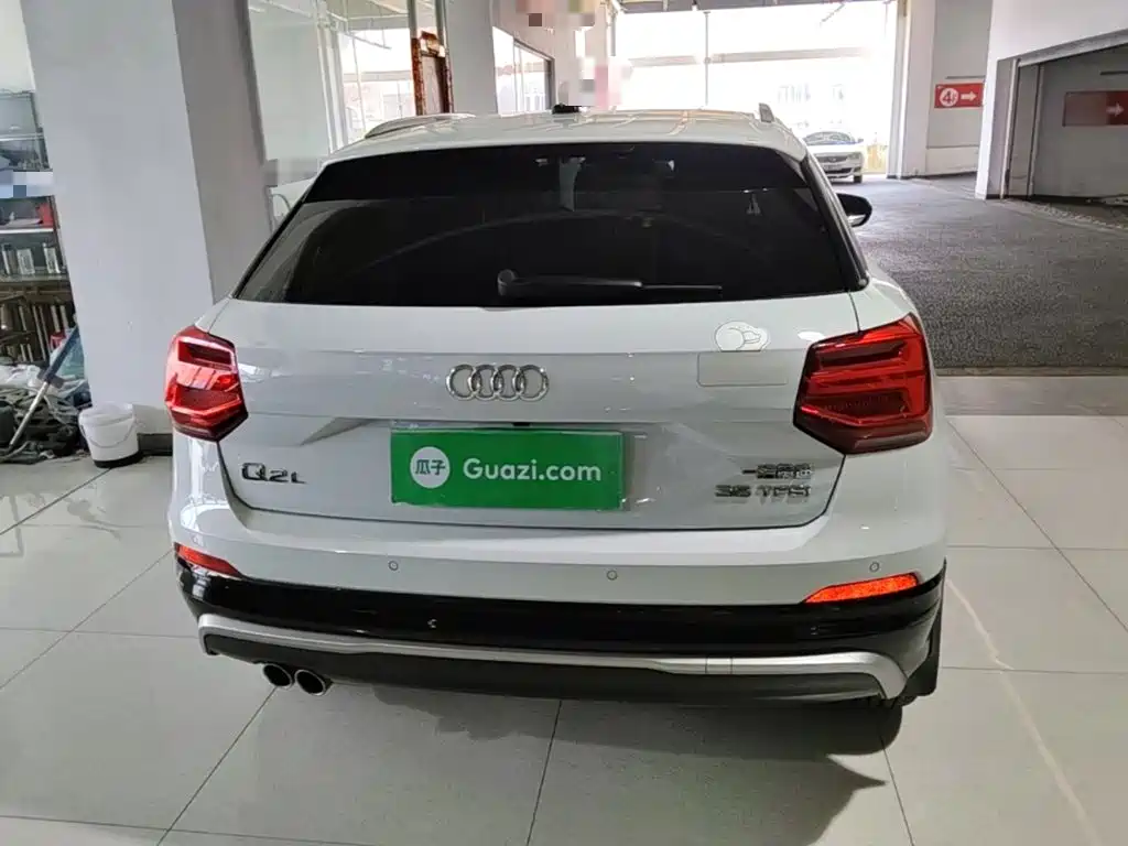 Audi Q2L 2021