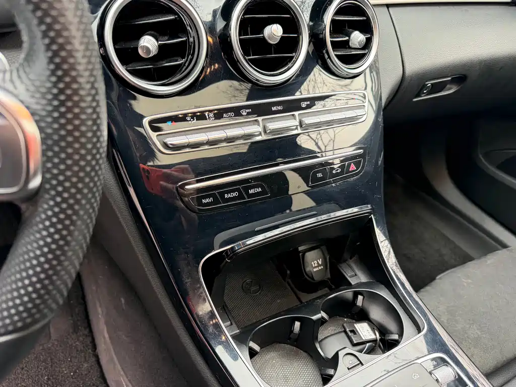 Mercedes-Benz C-Class 2019 — фото 17