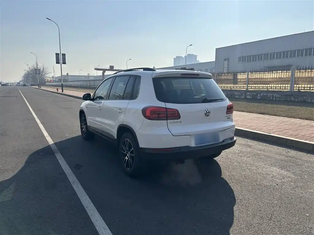 Volkswagen Tiguan 2015 — фото 17
