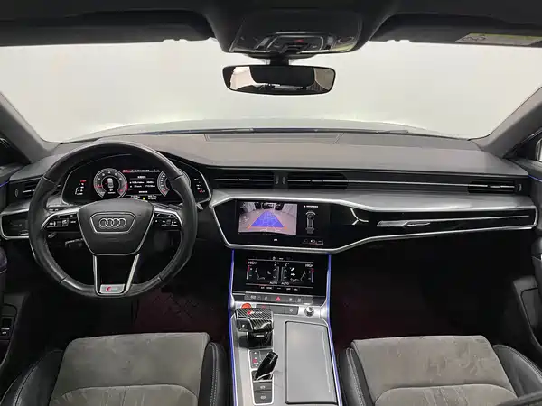 Audi A6L 2022
