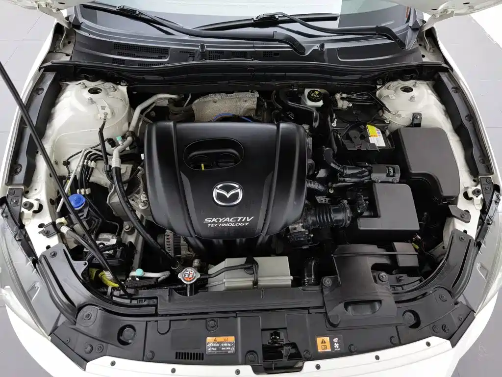 Mazda 3 Axela 2015