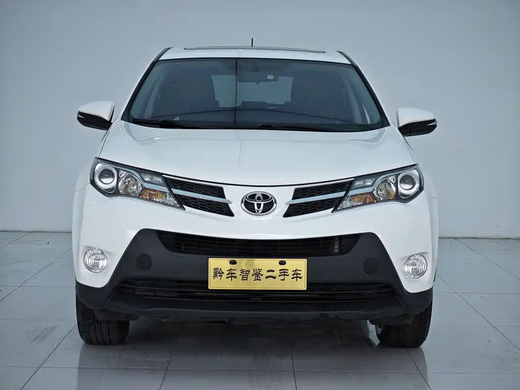 Toyota RAV4 2014 — фото 2