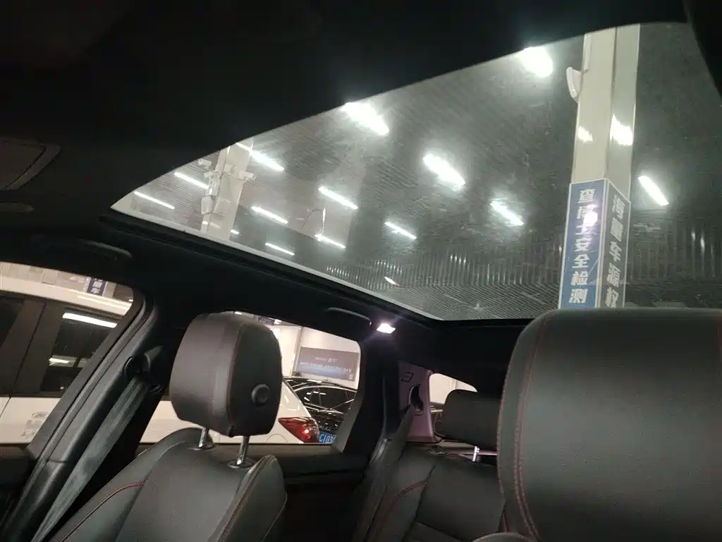 Land Rover Discovery Sport 2022 — фото 18