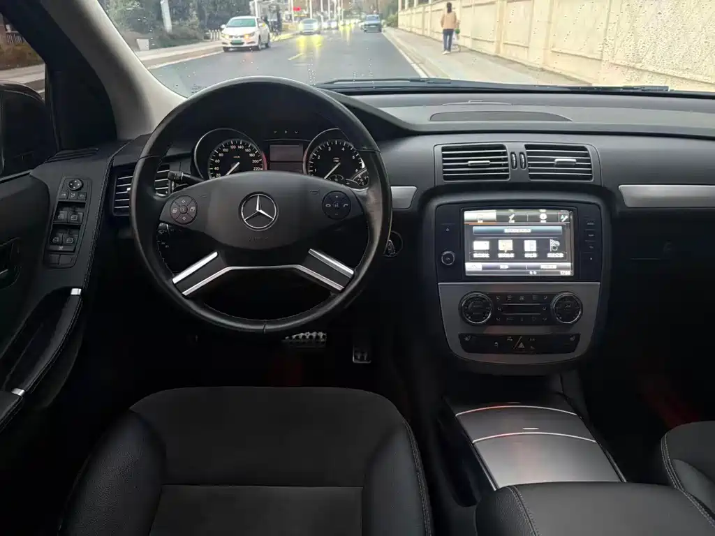 Mercedes-Benz R-Class 2016 — фото 13