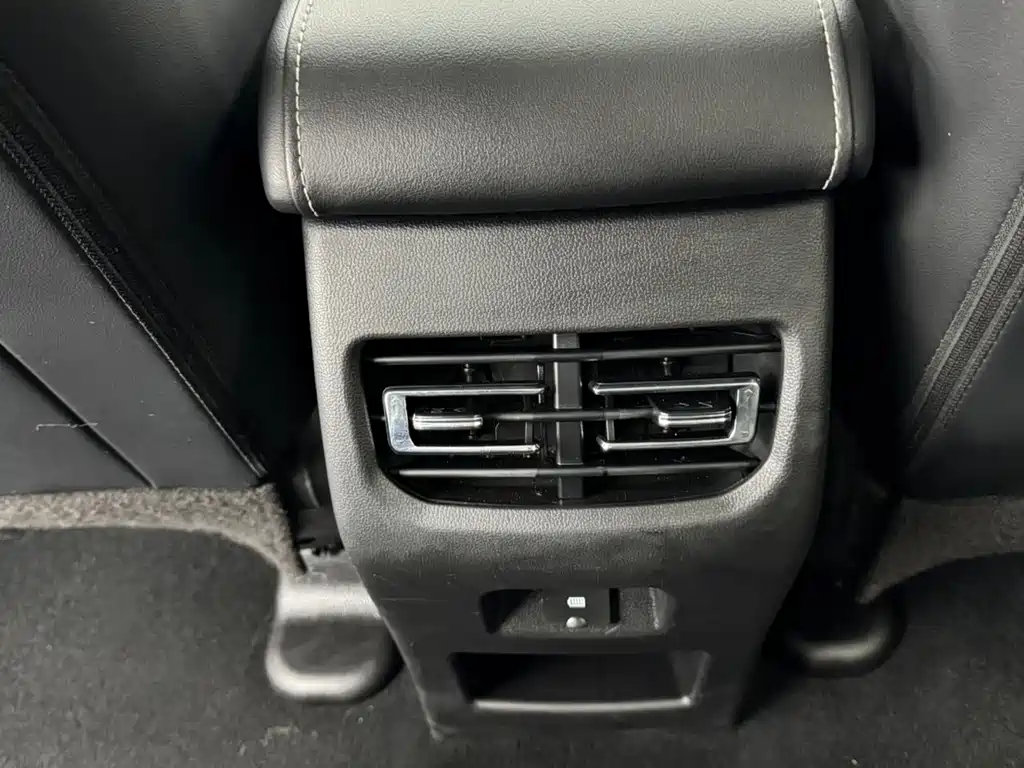 Haval M6 2021 — фото 16