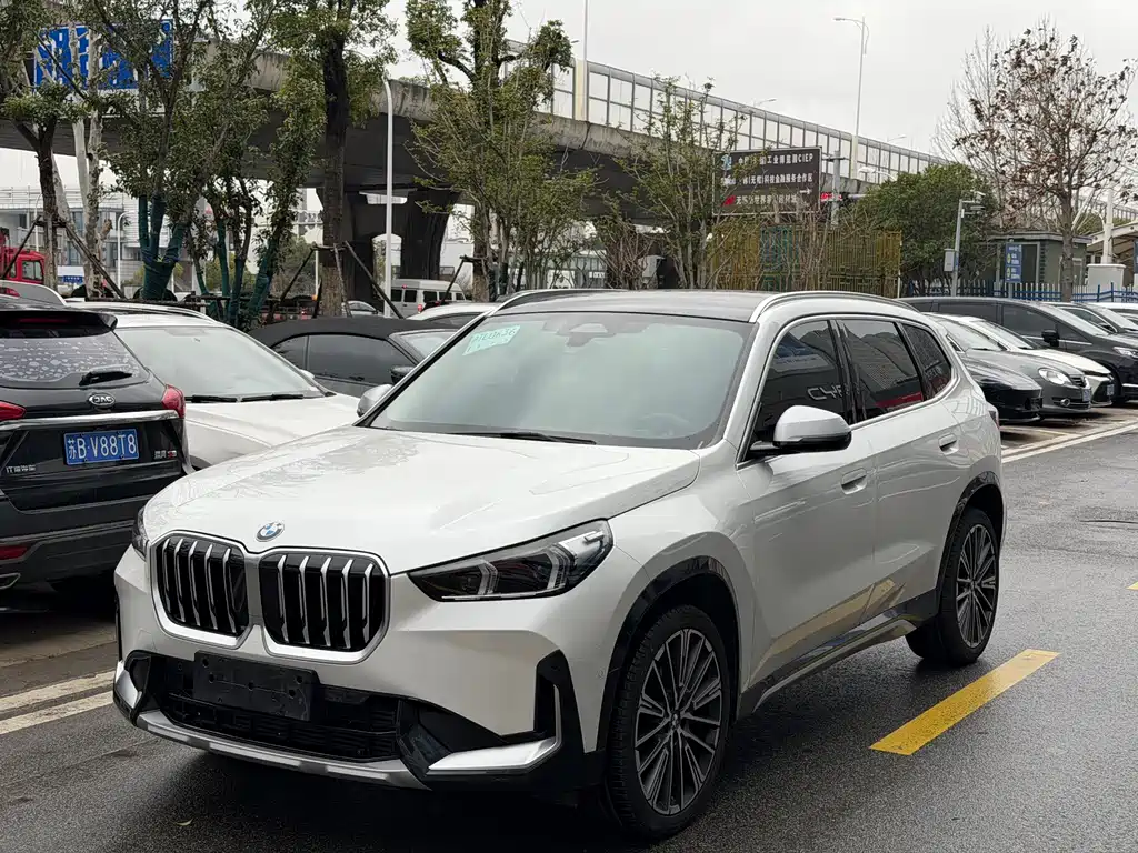 BMW X1 2024 — фото 1